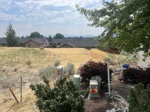 866 Westview Drive, Klamath Falls, OR 97603