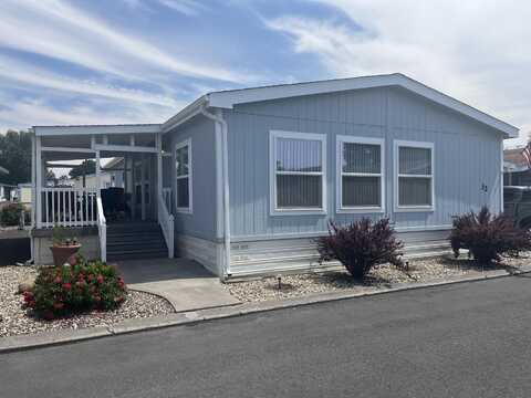 4200 Summers Lane, Klamath Falls, OR 97603