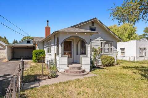 3245 Boardman Avenue, Klamath Falls, OR 97603