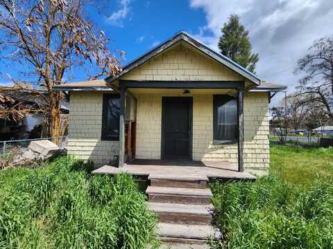 105 W Oregon Avenue, Klamath Falls, OR 97601