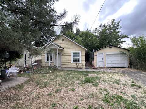 1814 Ivory Street, Klamath Falls, OR 97603