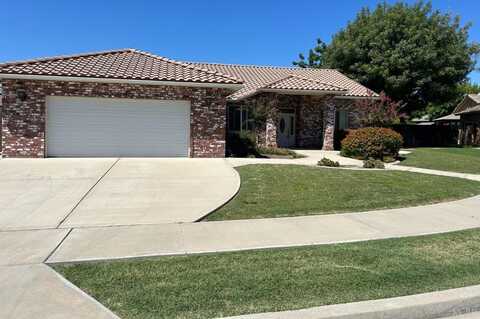 1034 Pillar Court, Lemoore, CA 93245