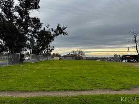 407 3rd Street, Hanford, CA 93230