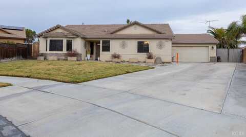 688 Monterey Lane, Lemoore, CA 93245