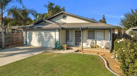 597 Marshall Avenue, Dinuba, CA 93618