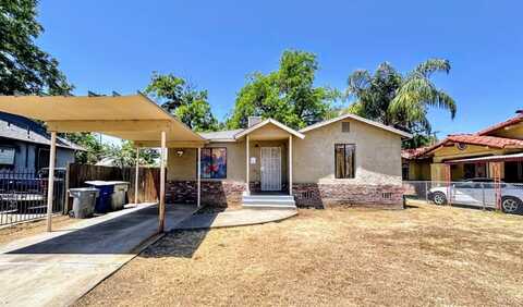 2242 Holly Avenue, Fresno, CA 93706