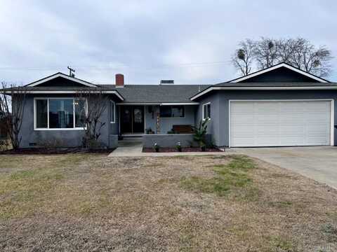 143 Byron Drive S, Lemoore, CA 93245