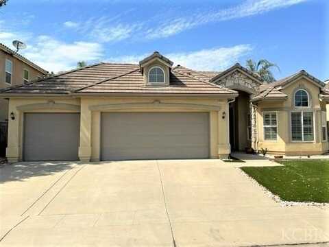 3279 Poe Avenue, Clovis, CA 93619