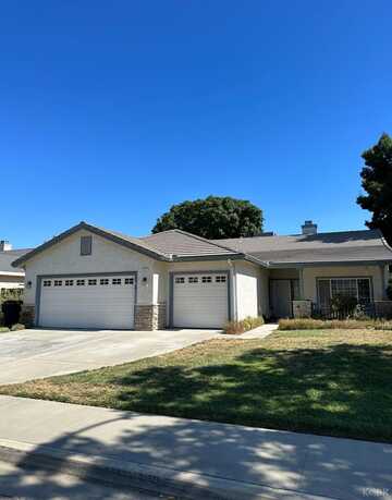 452 Pepper Drive, Hanford, CA 93230