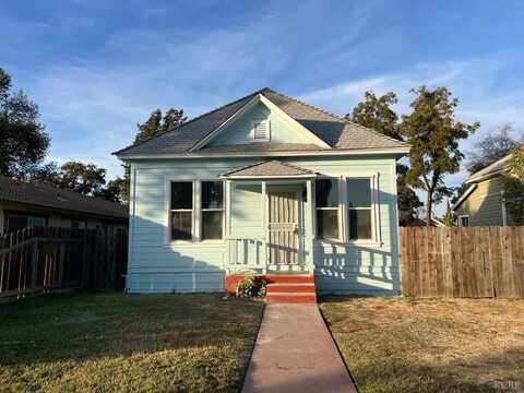 114 Elm Street W, Hanford, CA 93230