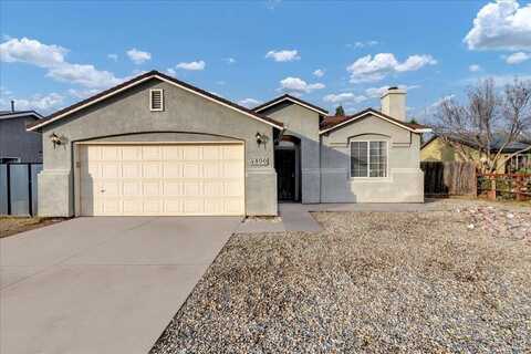 1800 Cochran Avenue, Tulare, CA 93274