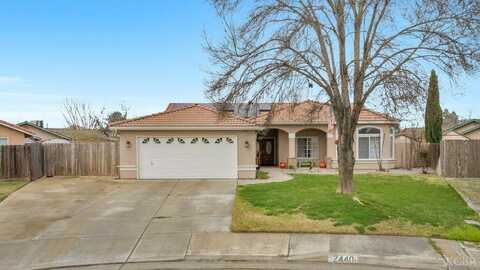 2440 Oakwood Court, Hanford, CA 93230