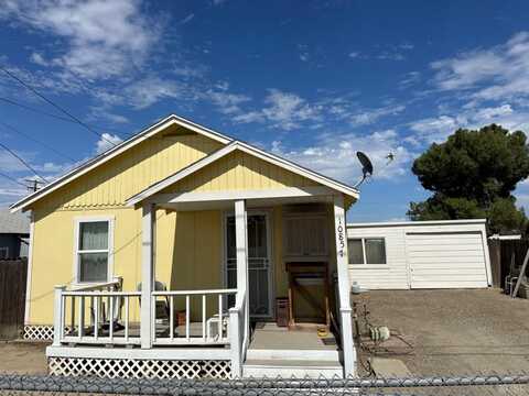 10857 Oak Avenue, Armona, CA 93202