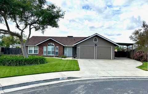 395 Palm Circle, Hanford, CA 93230