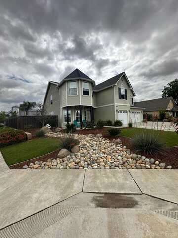 2163 Arbor Avenue, Hanford, CA 93230