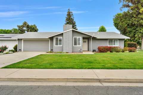 2006 Vassar Drive, Visalia, CA 93292