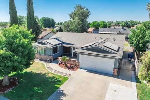 679 Wood Lane, Lemoore, CA 93245