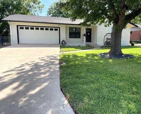 713 Galbraith Ave, Kerrville, TX 78028