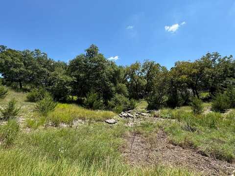 135 Windmill Rd, Kerrville, TX 78028