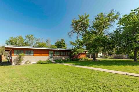 316 Travis St, Kerrville, TX 78028