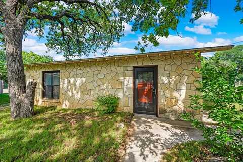 102 E Gary Cross Way, Kerrville, TX 78028