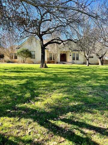 1128 Saddle Club Dr, Kerrville, TX 78028