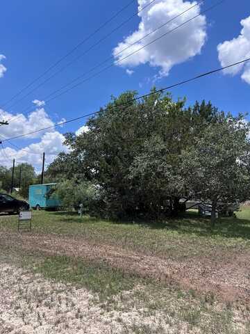 360 Paloma Dr, Bandera, TX 78003