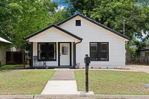 208 Palmer St, Kerrville, TX 78028