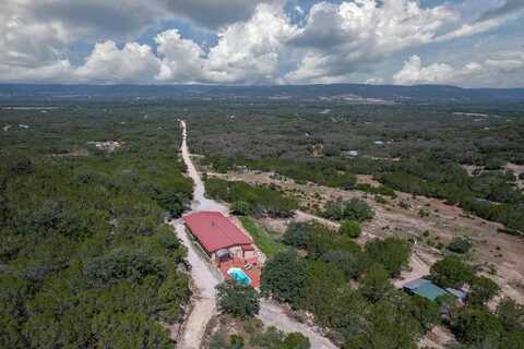 977 Camino Primero, Leakey, TX 78873