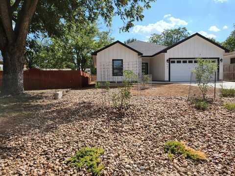 965 Prescott St, Kerrville, TX 78028