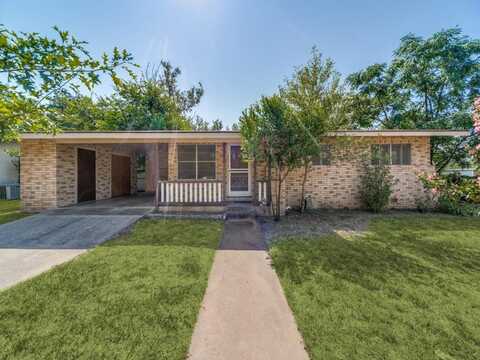 801 N Pecan St, Fredericksburg, TX 78624