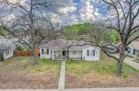 804 Maple St, Uvalde, TX 78801