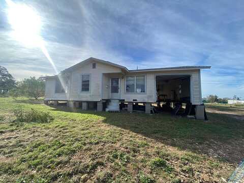 65 Lakin Spur, Harper, TX 78631