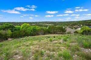 2120 Bluff Ridge Dr, Kerrville, TX 78028