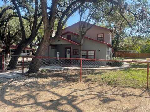 407 N Nueces St, Camp Wood, TX 78833