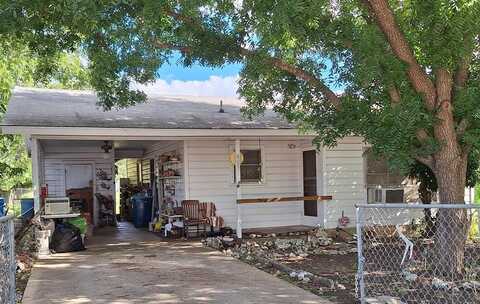 609 Short St, Kerrville, TX 78028