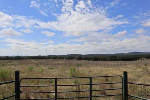 English Crossing, Pipe Creek, TX 78063