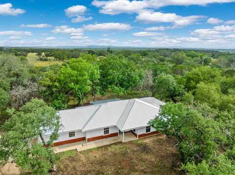 675 Lacey Dr, Bandera, TX 78003