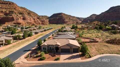 512 E Chuckwagon Cir, Kanab, UT 84741