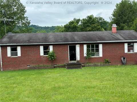 9 PEYTON Avenue, Saint Albans, WV 25177