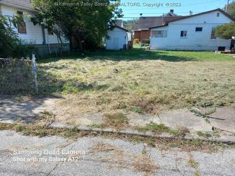 1049 1/2 Grant Street, Charleston, WV 25302