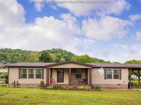 67 Lincoln Heights, Alum Creek, WV 25003