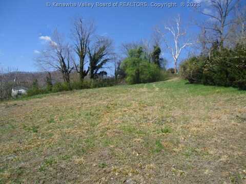 30 Palmer Place, Madison, WV 25130