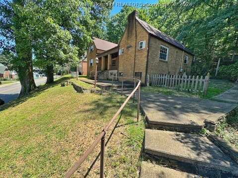 617 Montrose Drive, South Charleston, WV 25303