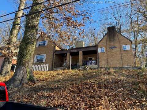 617 Montrose Drive, South Charleston, WV 25303