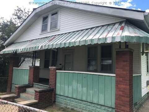 21 Woodward Court, Charleston, WV 25302