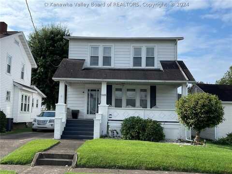 1325 W Virginia Avenue, Dunbar, WV 25064