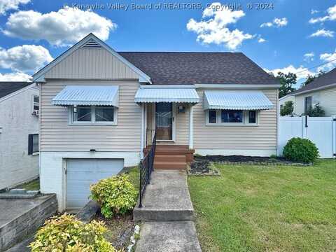 814 Saunders Street, Saint Albans, WV 25177