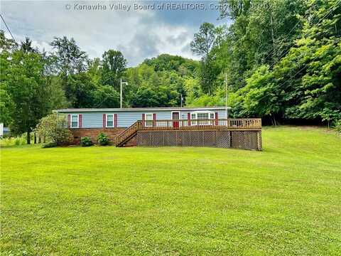 108 Nestlewood Drive, Julian, WV 25529