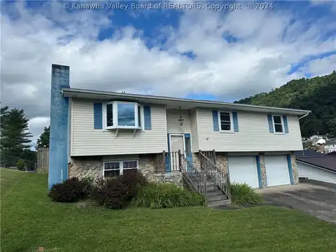 25 Hickory Lane, Madison, WV 25130